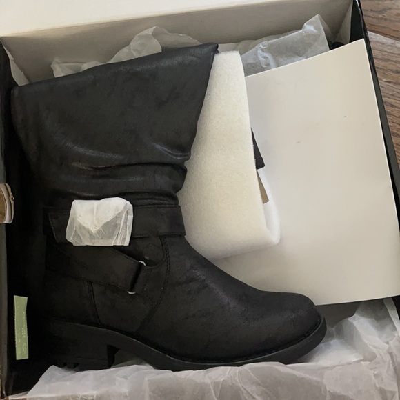 TORRID BOOTS NWT BLACK OIL SUEDE BUCKLE KNEE-HIGH BOOTS - Picture 11 of 14